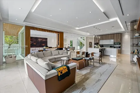 3465 N Meridian Avenue Miami Beach FL 33140