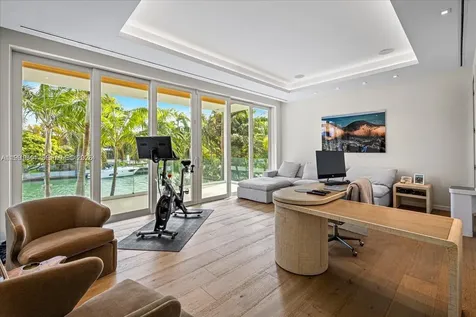 3465 N Meridian Avenue Miami Beach FL 33140