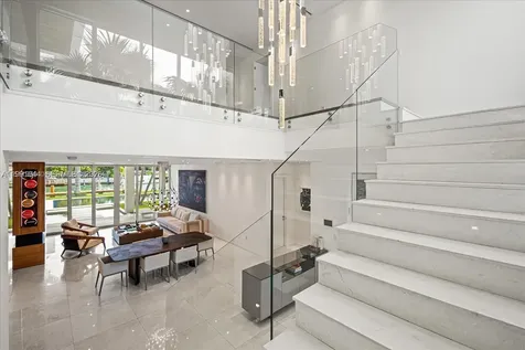 3465 N Meridian Avenue Miami Beach FL 33140