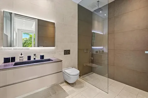 3465 N Meridian Avenue Miami Beach FL 33140