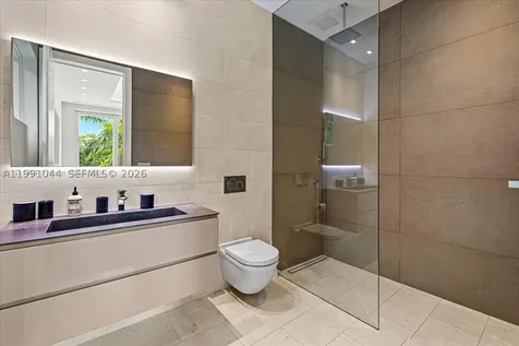 3465 N Meridian Avenue Miami Beach FL 33140