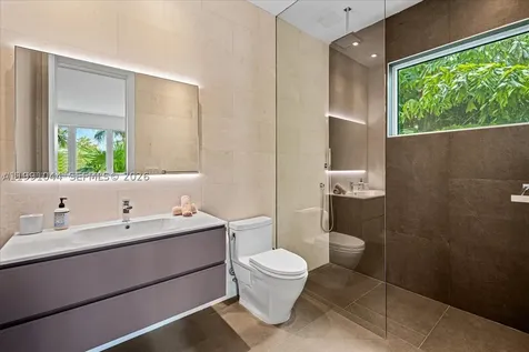 3465 N Meridian Avenue Miami Beach FL 33140