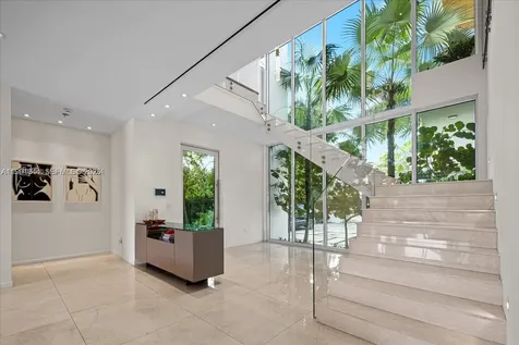 3465 N Meridian Avenue Miami Beach FL 33140