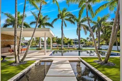 3465 N Meridian Avenue Miami Beach FL 33140