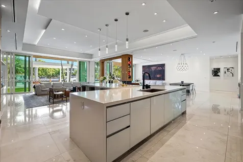 3465 N Meridian Avenue Miami Beach FL 33140