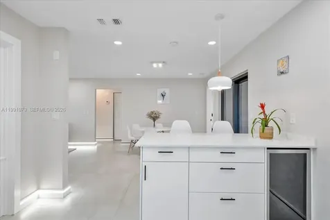 233 SE 4th Terrace Dania Beach FL 33004