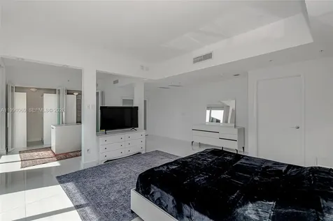 244 Biscayne Boulevard Miami FL 33132