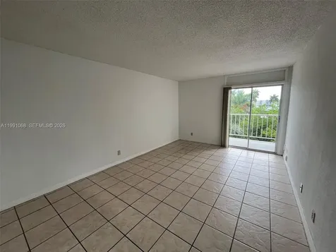 4550 NW 9th Street Miami FL 33126