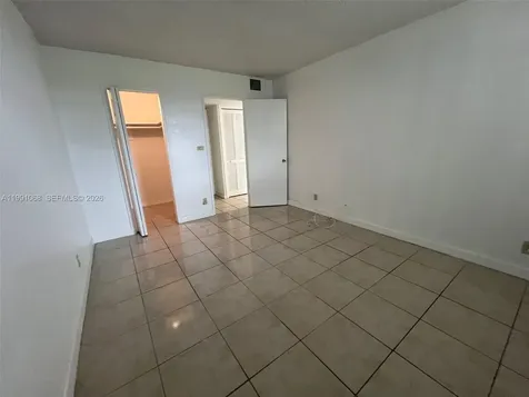 4550 NW 9th Street Miami FL 33126