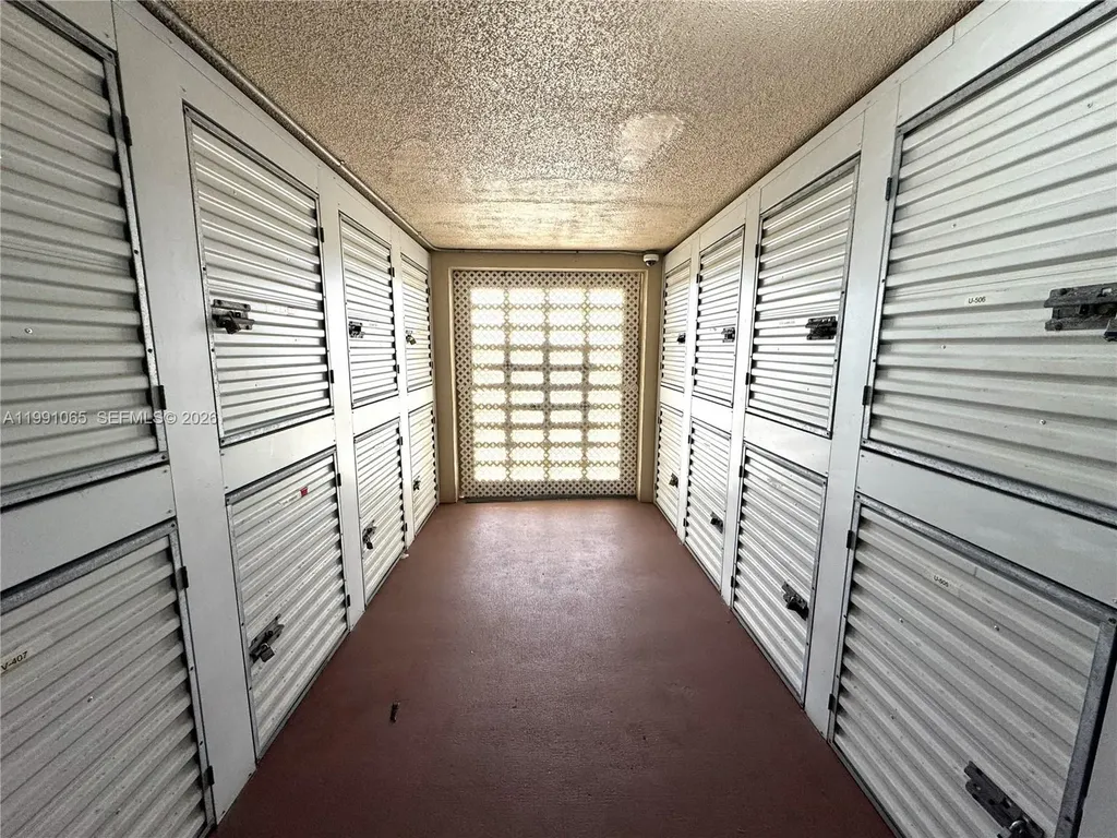 5300 Washington Street Hollywood FL 33021