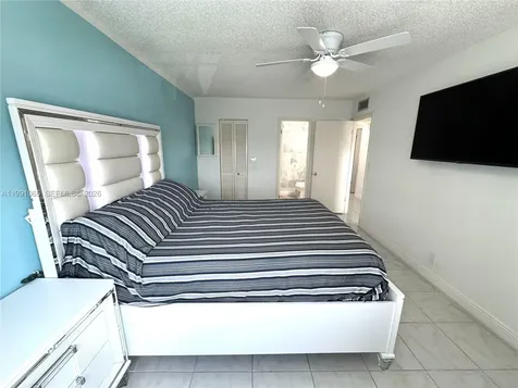 5300 Washington Street Hollywood FL 33021
