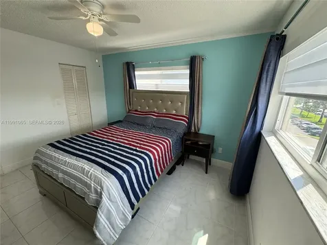 5300 Washington Street Hollywood FL 33021
