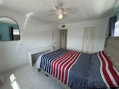 5300 Washington Street Hollywood FL 33021