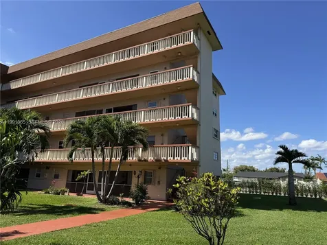5300 Washington Street Hollywood FL 33021