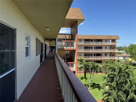 5300 Washington Street Hollywood FL 33021