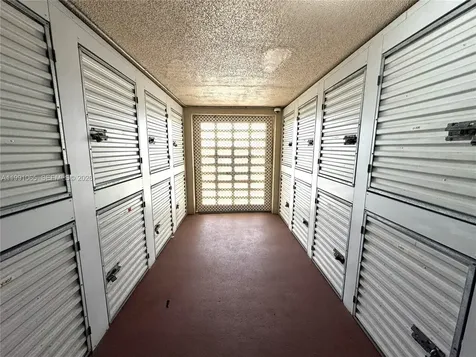 5300 Washington Street Hollywood FL 33021