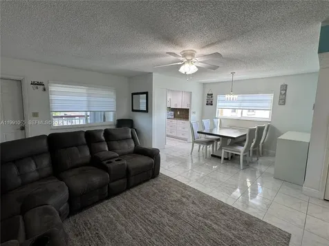 5300 Washington Street Hollywood FL 33021