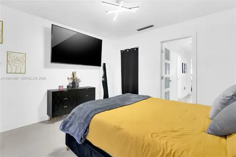 5362 W 24th Avenue Hialeah FL 33016