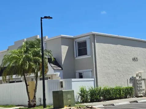 6825 SW 45th Lane Miami FL 33155