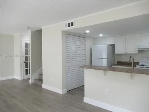6825 SW 45th Lane Miami FL 33155