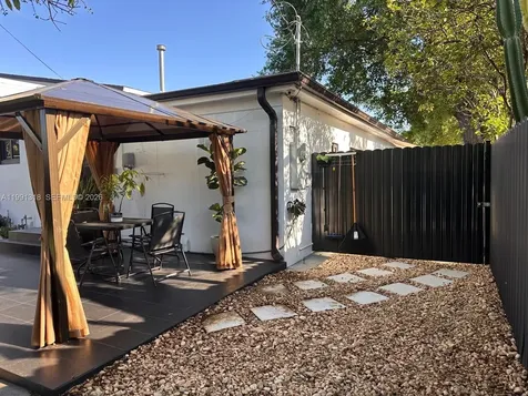 6685 NW 38th Terrace Virginia Gardens FL 33166