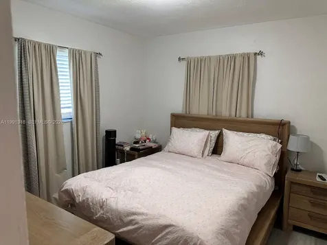 6685 NW 38th Terrace Virginia Gardens FL 33166