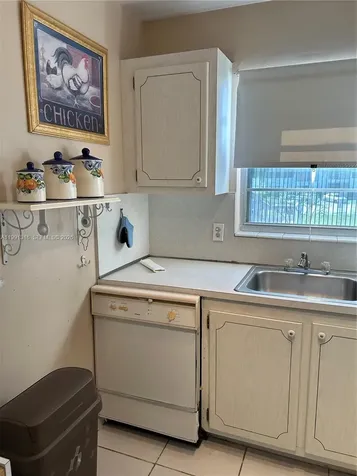 329 Farnham P Deerfield Beach FL 33442