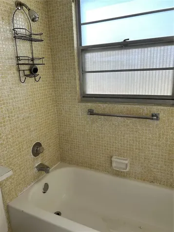 329 Farnham P Deerfield Beach FL 33442