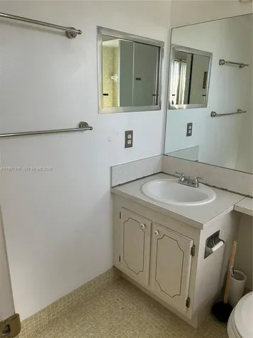 329 Farnham P Deerfield Beach FL 33442