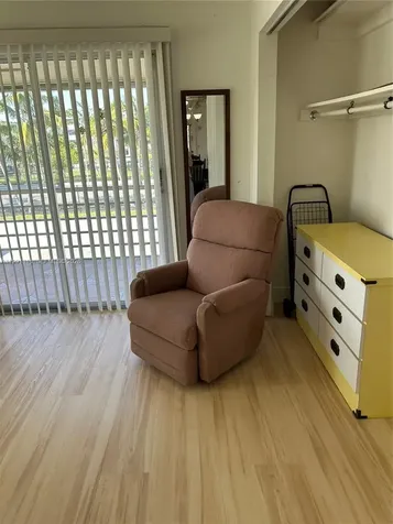 329 Farnham P Deerfield Beach FL 33442