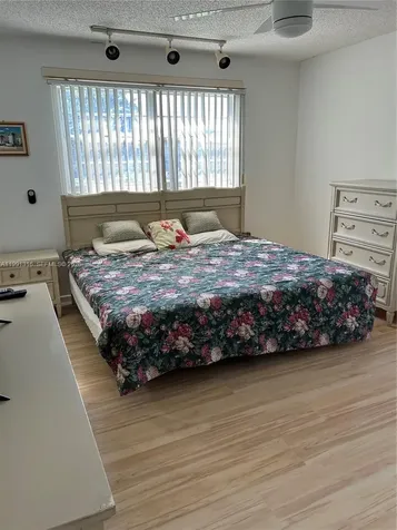 329 Farnham P Deerfield Beach FL 33442