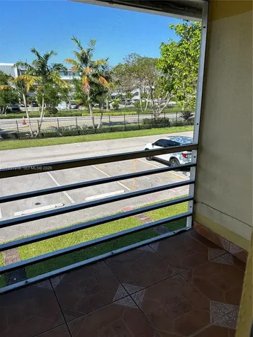 329 Farnham P Deerfield Beach FL 33442