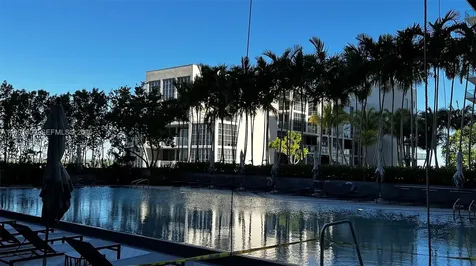 Miami FL 33137