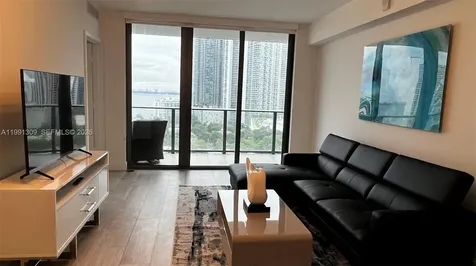 Miami FL 33137