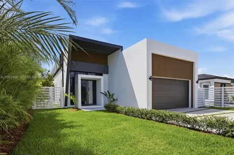22900 SW 122 Place Miami FL 33170