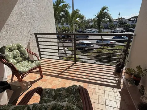 9715 Fontainebleau Boulevard Miami FL 33172