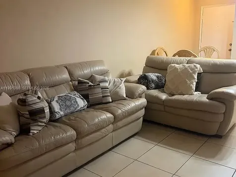 9715 Fontainebleau Boulevard Miami FL 33172