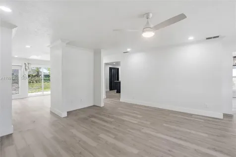 210 E Sugarland Circle Clewiston FL 33440