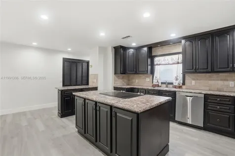 210 E Sugarland Circle Clewiston FL 33440