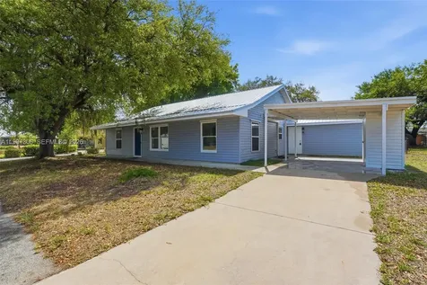 210 E Sugarland Circle Clewiston FL 33440