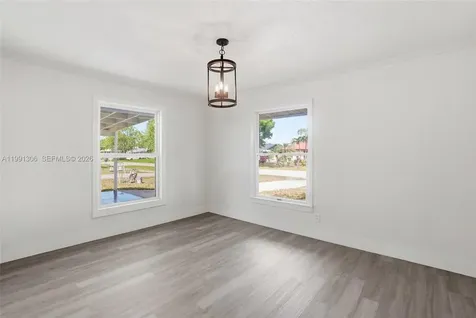 210 E Sugarland Circle Clewiston FL 33440