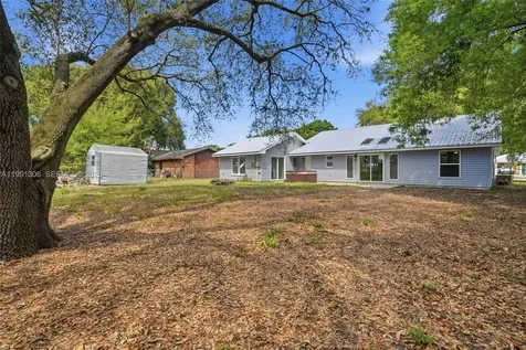 210 E Sugarland Circle Clewiston FL 33440