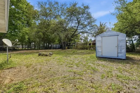 210 E Sugarland Circle Clewiston FL 33440