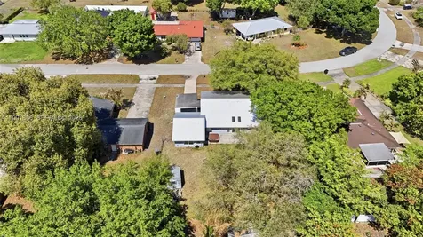 210 E Sugarland Circle Clewiston FL 33440