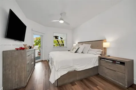 3165 NE 184th Street Aventura FL 33160