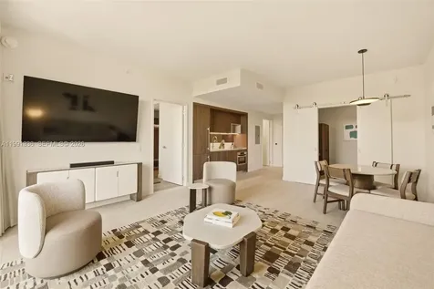 1611 SW 2nd Avenue Miami FL 33129