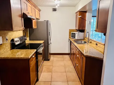 4990 NW 97th Place Doral FL 33178