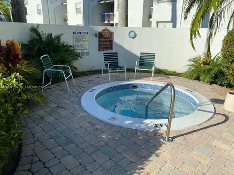 4990 NW 97th Place Doral FL 33178
