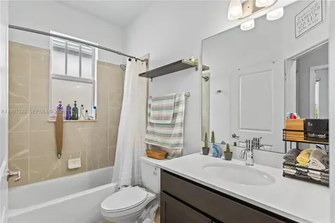 4910 NW 48th Terrace Tamarac FL 33319