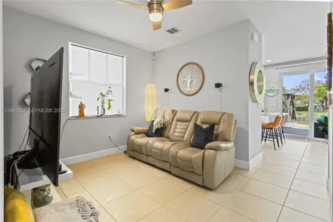 4910 NW 48th Terrace Tamarac FL 33319